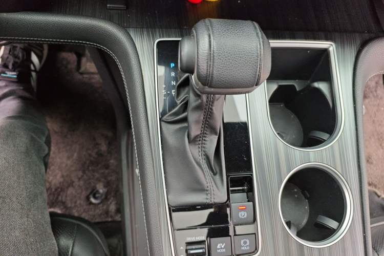 Used Toyota SIENNA 2021 2.5L Hybrid Ultimate Edition Gear Lever