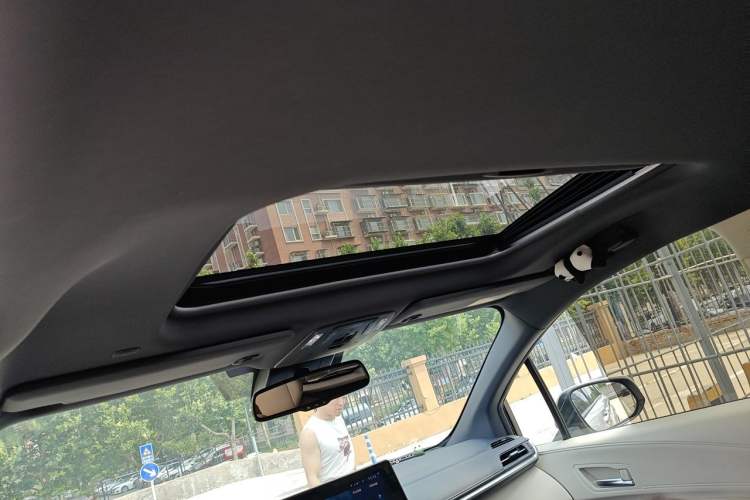 Used Toyota SIENNA 2021 2.5L Hybrid Ultimate Edition Headliner