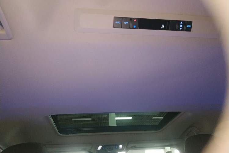 Used Toyota SIENNA 2021 2.5L Hybrid Comfort Edition Headliner