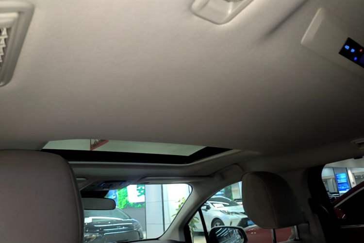 Used Toyota SIENNA 2021 2.5L Hybrid Comfort Edition Headliner