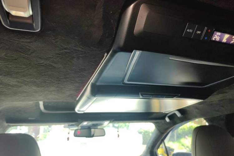 Used Toyota SIENNA 2021 2.5L Hybrid Luxury Edition Headliner