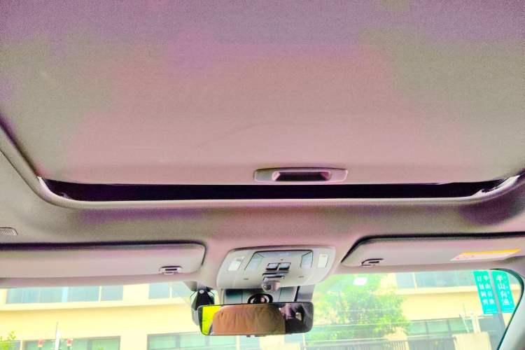 Used Toyota SIENNA 2021 2.5L Hybrid Platinum Edition Headliner