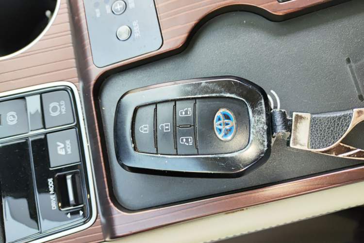 Used Toyota SIENNA 2021 2.5L Hybrid Comfort Edition Interior 1