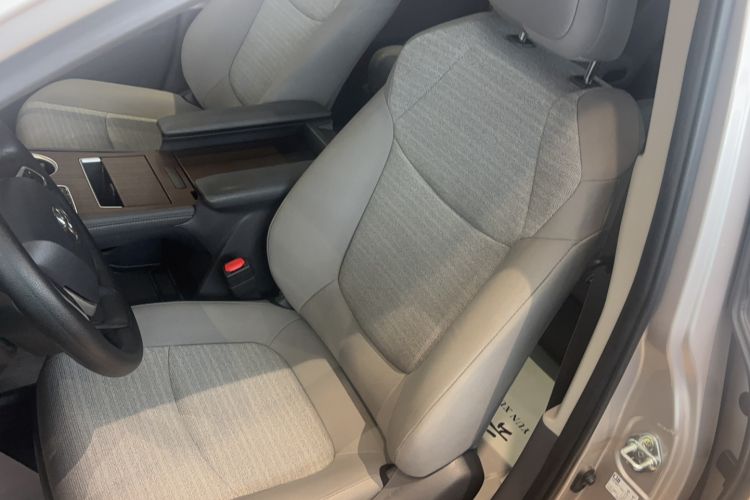 Used Toyota SIENNA 2021 2.5L Hybrid Comfort Edition Interior 1