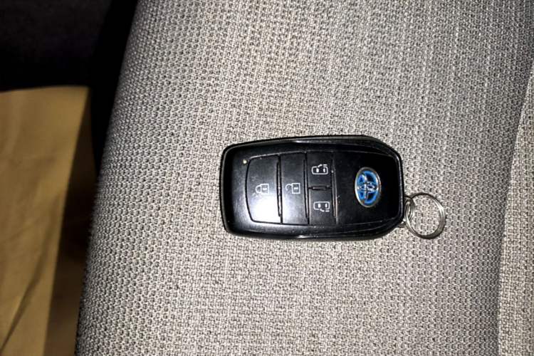 Used Toyota SIENNA 2021 2.5L Hybrid Comfort Edition Interior 1