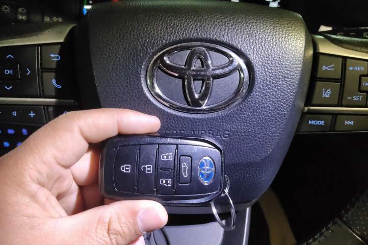 Used Toyota SIENNA 2021 2.5L Hybrid Luxury Edition Interior 1