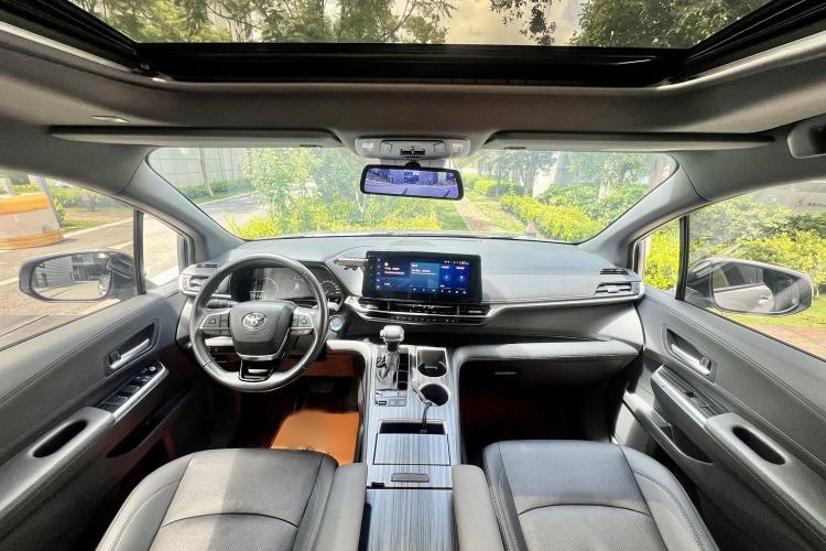 Used Toyota SIENNA 2021 2.5L Hybrid Premium Edition Interior 1