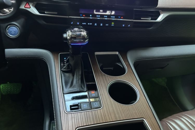 Used Toyota SIENNA 2021 2.5L Hybrid Comfort Edition Interior 3