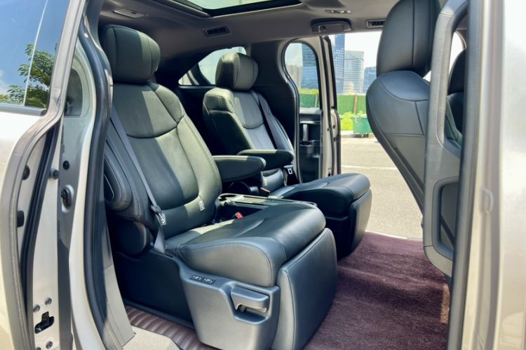 Used Toyota SIENNA 2021 2.5L Hybrid Ultimate Edition Interior 7