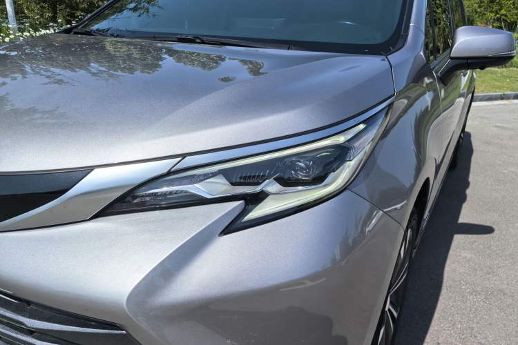Used Toyota SIENNA 2021 2.5L Hybrid Premium Edition Left Front Headlight