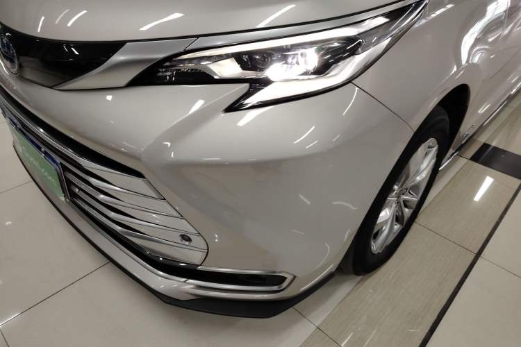 Used Toyota SIENNA 2021 2.5L Hybrid Platinum Edition Left Front Headlight