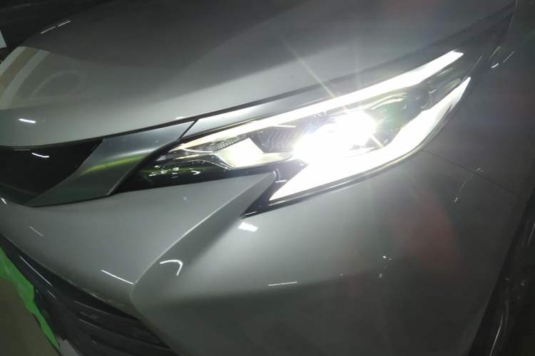 Used Toyota SIENNA 2021 2.5L Hybrid Luxury Edition Left Front Headlight
