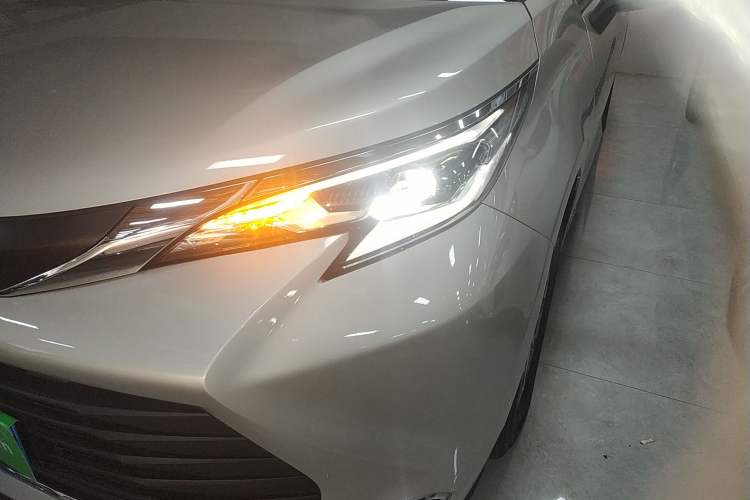 Used Toyota SIENNA 2021 2.5L Hybrid Comfort Edition Left Front Headlight