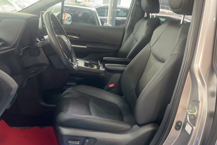 Used Toyota SIENNA 2021 2.5L Hybrid Premium Edition Left Front Seat