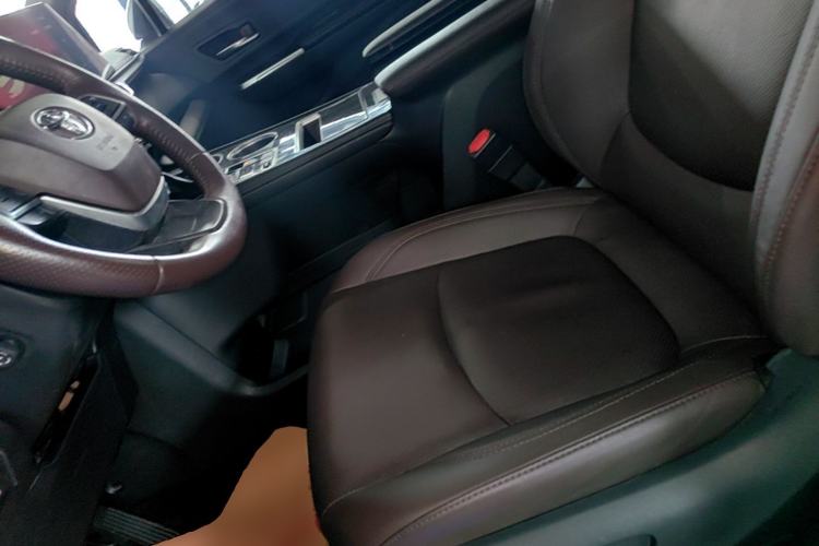 Used Toyota SIENNA 2021 2.5L Hybrid Platinum Edition Left Front Seat