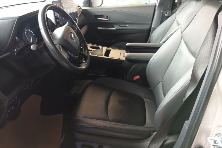 Used Toyota SIENNA 2021 2.5L Hybrid Premium Edition Left Front Seat