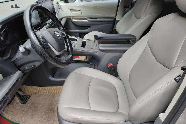 Used Toyota SIENNA 2021 2.5L Hybrid Comfort Edition Left Front Seat