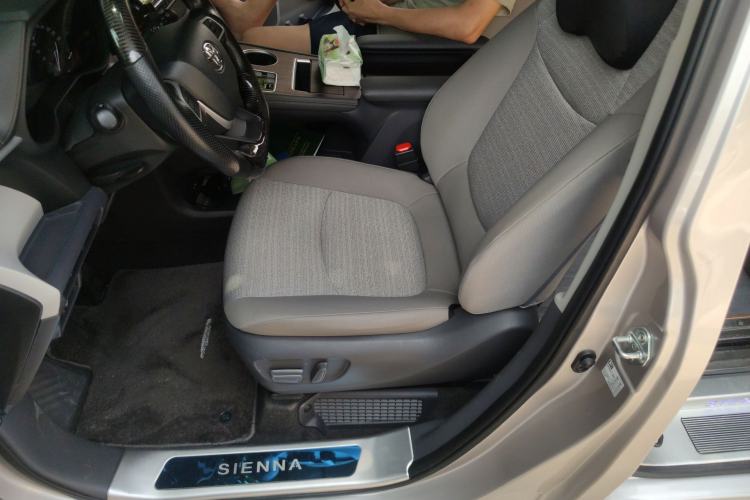 Used Toyota SIENNA 2021 2.5L Hybrid Comfort Edition Left Front Seat