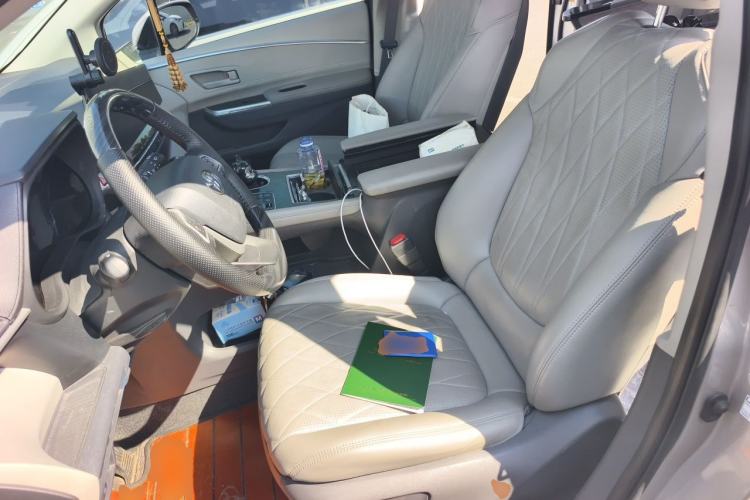 Used Toyota SIENNA 2021 2.5L Hybrid Comfort Edition Left Front Seat