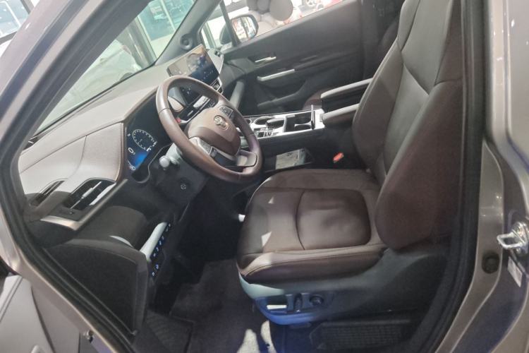 Used Toyota SIENNA 2021 2.5L Hybrid Platinum Edition Left Front Seat