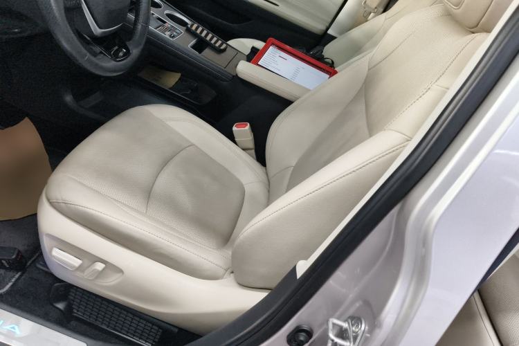 Used Toyota SIENNA 2021 2.5L Hybrid Ultimate Edition Left Front Seat