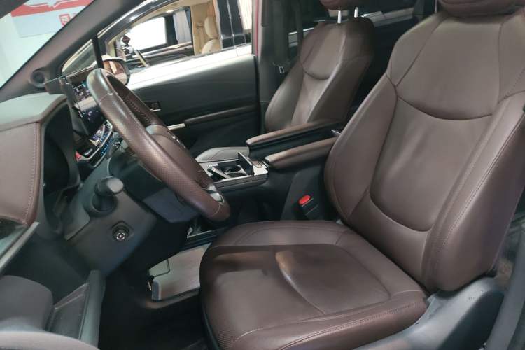 Used Toyota SIENNA 2021 2.5L Hybrid Platinum Edition Left Front Seat