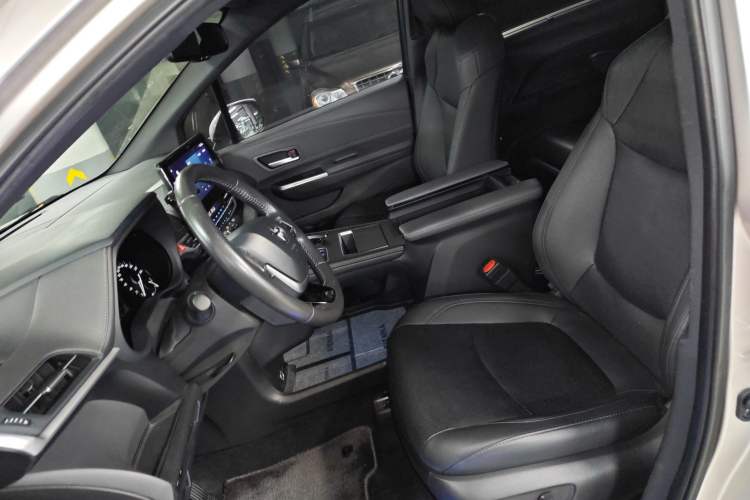 Used Toyota SIENNA 2021 2.5L Hybrid Premium Edition Left Front Seat
