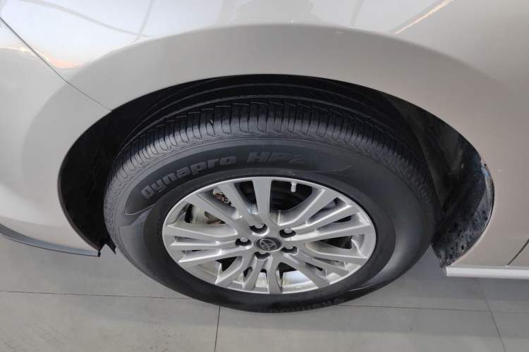 Used Toyota SIENNA 2021 2.5L Hybrid Comfort Edition Left Front Wheel Hub