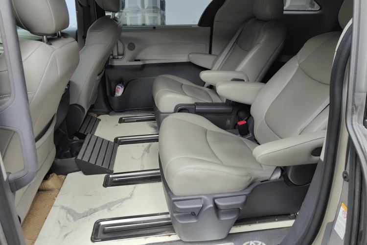 Used Toyota SIENNA 2021 2.5L Hybrid Comfort Edition Left Rear Seat