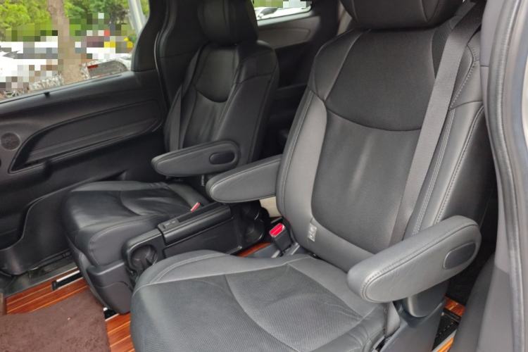 Used Toyota SIENNA 2021 2.5L Hybrid Ultimate Edition Left Rear Seat
