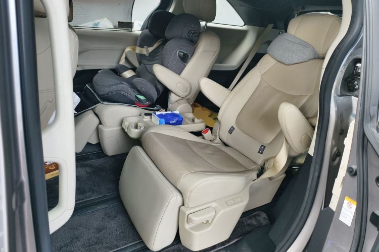 Used Toyota SIENNA 2021 2.5L Hybrid Premium Edition Left Rear Seat