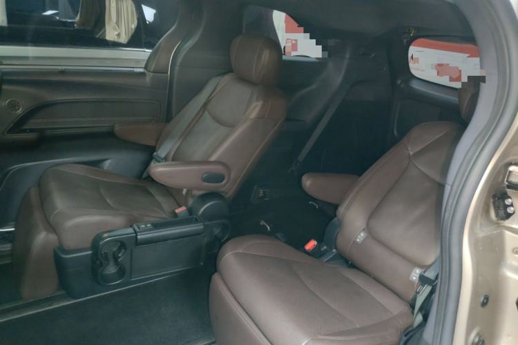 Used Toyota SIENNA 2021 2.5L Hybrid Platinum Edition Left Rear Seat