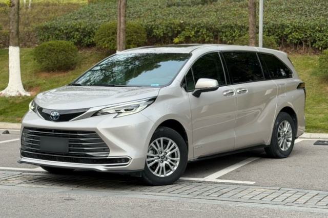 Used Toyota SIENNA 2021 2.5L Hybrid Luxury Edition
