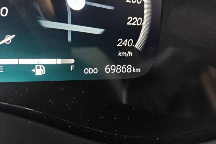 Used Toyota SIENNA 2021 2.5L Hybrid Ultimate Edition Odometer Close Up