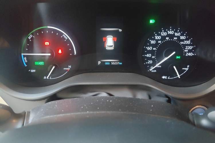 Used Toyota SIENNA 2021 2.5L Four-Wheel Drive XLE 7-Seater Canadian Version Odometer Close Up