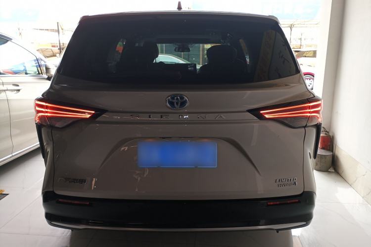 Used Toyota SIENNA 2021 2.5L Hybrid Premium Edition Rear