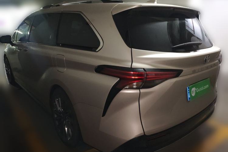 Used Toyota SIENNA 2021 2.5L Hybrid Platinum Edition Rear Left 45 Deg