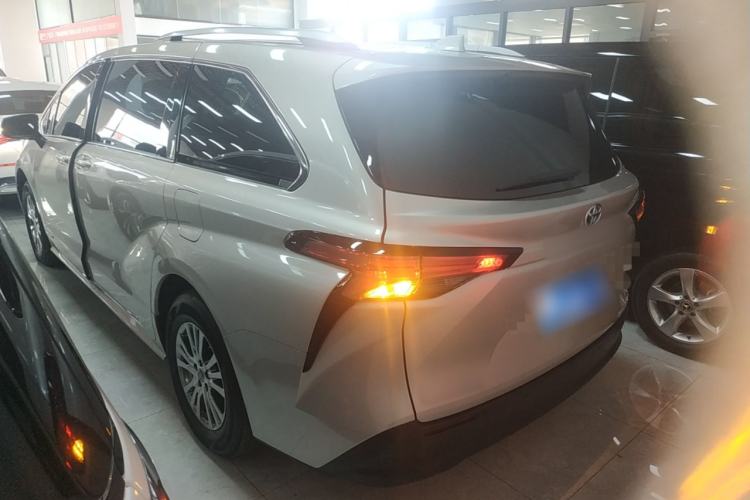 Used Toyota SIENNA 2021 2.5L Hybrid Comfort Edition Rear Left 45 Deg