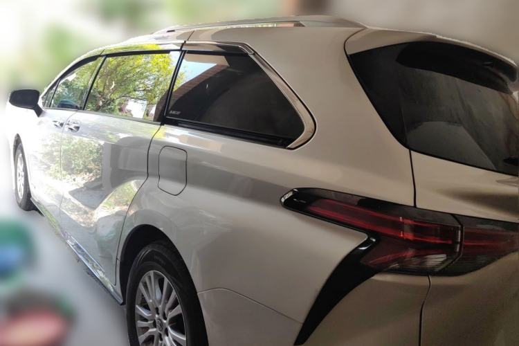 Used Toyota SIENNA 2021 2.5L Hybrid Luxury Edition Rear Left 45 Deg