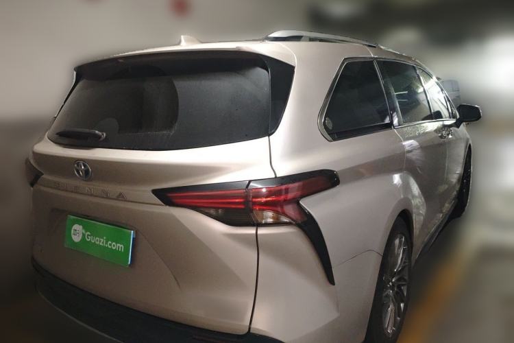 Used Toyota SIENNA 2021 2.5L Hybrid Platinum Edition Rear Right 45 Deg