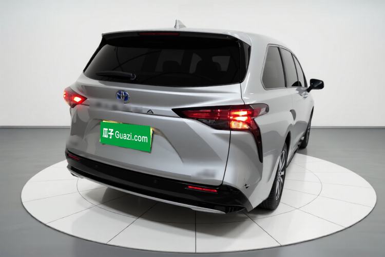Used Toyota SIENNA 2021 2.5L Hybrid Luxury Edition Rear Right 45 Deg