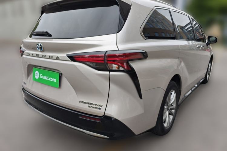 Used Toyota SIENNA 2021 2.5L Hybrid Ultimate Edition Rear Right 45 Deg