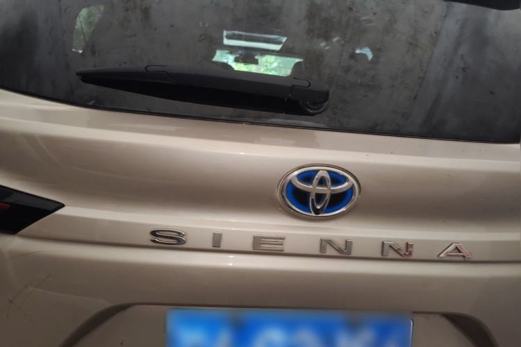 Used Toyota SIENNA 2021 2.5L Hybrid Luxury Edition Rear