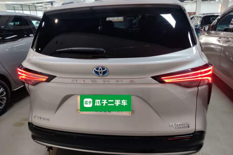 Used Toyota SIENNA 2021 2.5L Hybrid Platinum Edition Rear