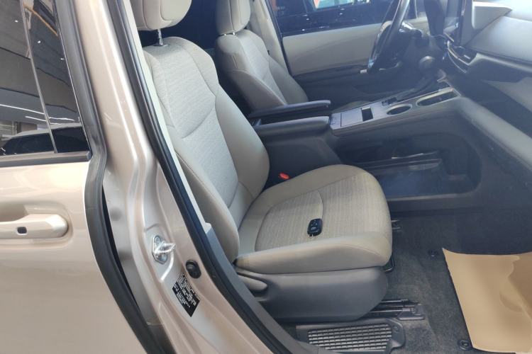 Used Toyota SIENNA 2021 2.5L Hybrid Comfort Edition Right Front Seat