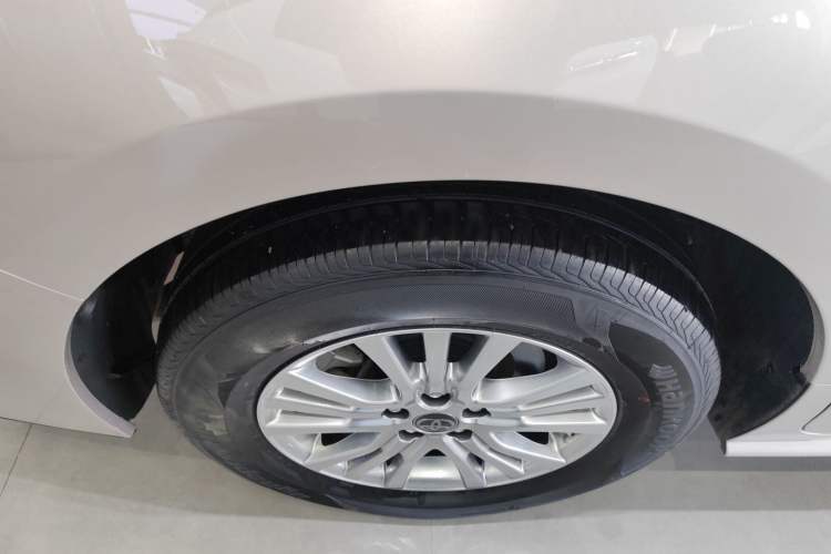 Used Toyota SIENNA 2021 2.5L Hybrid Comfort Edition Right Rear Wheel Hub