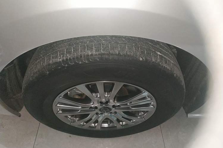 Used Toyota SIENNA 2021 2.5L Hybrid Comfort Edition Right Rear Wheel Hub