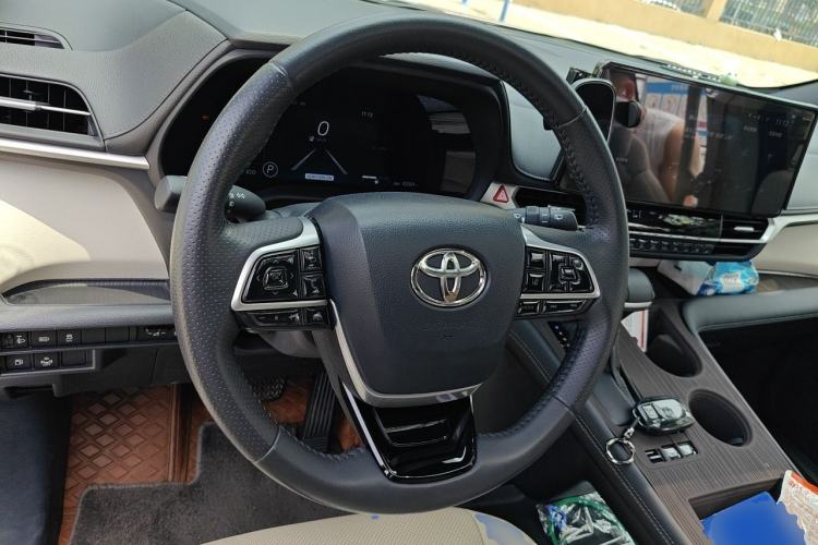 Used Toyota SIENNA 2021 2.5L Hybrid Ultimate Edition Steering Wheel