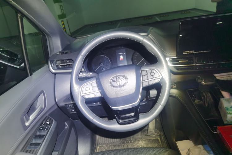 Used Toyota SIENNA 2021 2.5L Hybrid Premium Edition Steering Wheel