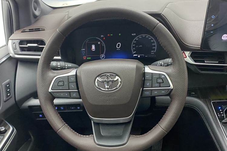 Used Toyota SIENNA 2021 2.5L Hybrid Platinum Edition Steering Wheel